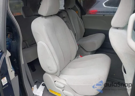 2011 Toyota Sienna Le V6 from USA, damaged, VIN 5TDKK3DC4BS085840